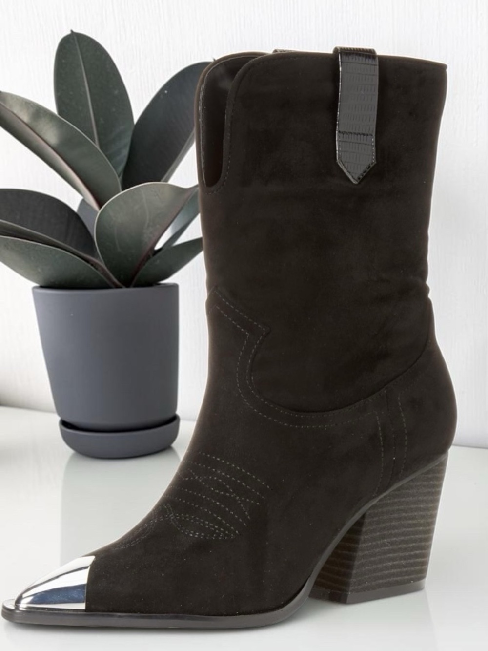 NWB SANDRA BLACK VEGAN SUEDE COWBOY BOOTS SIZE 8.5